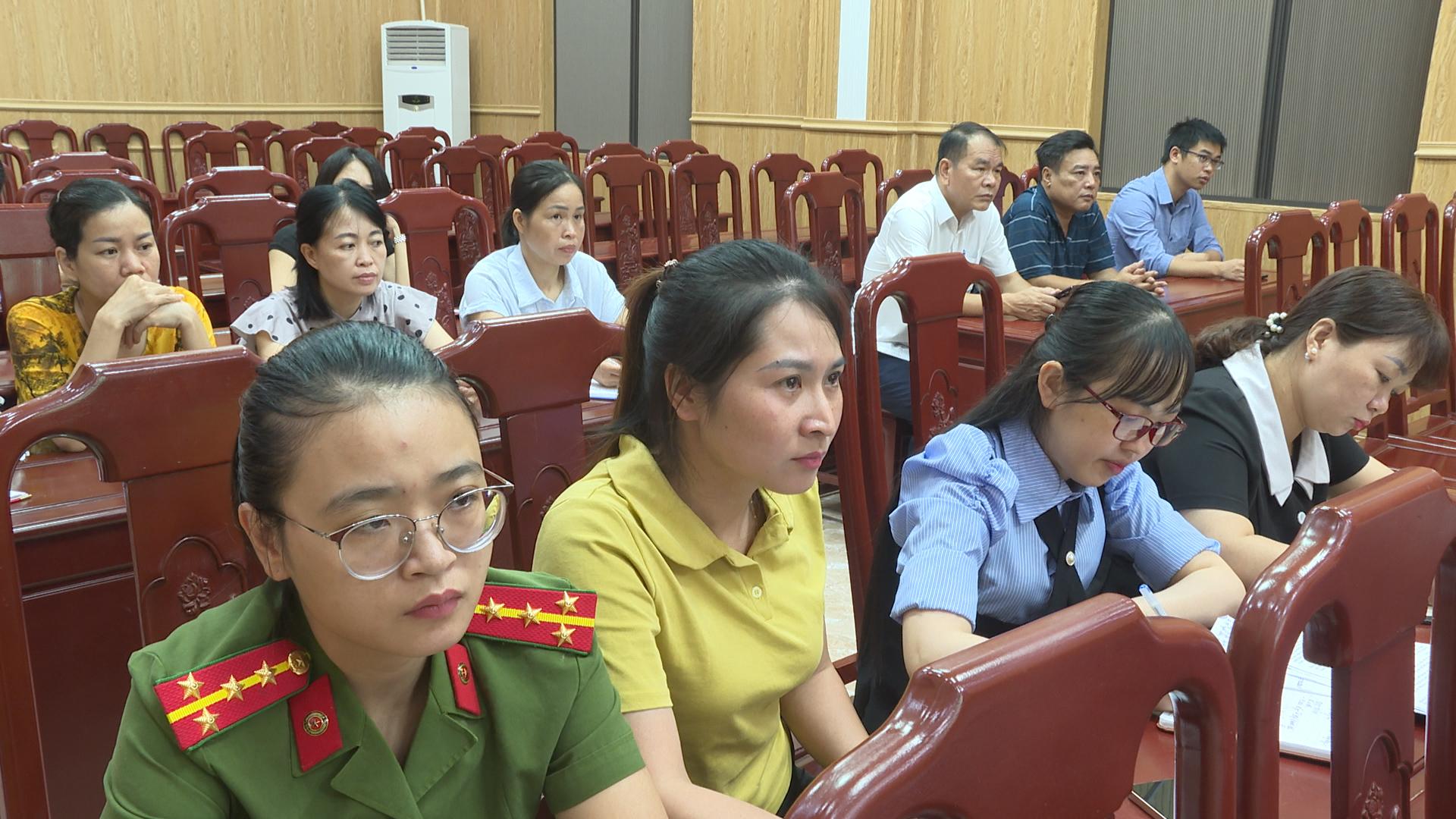 tin00-01-58-19still698.jpg